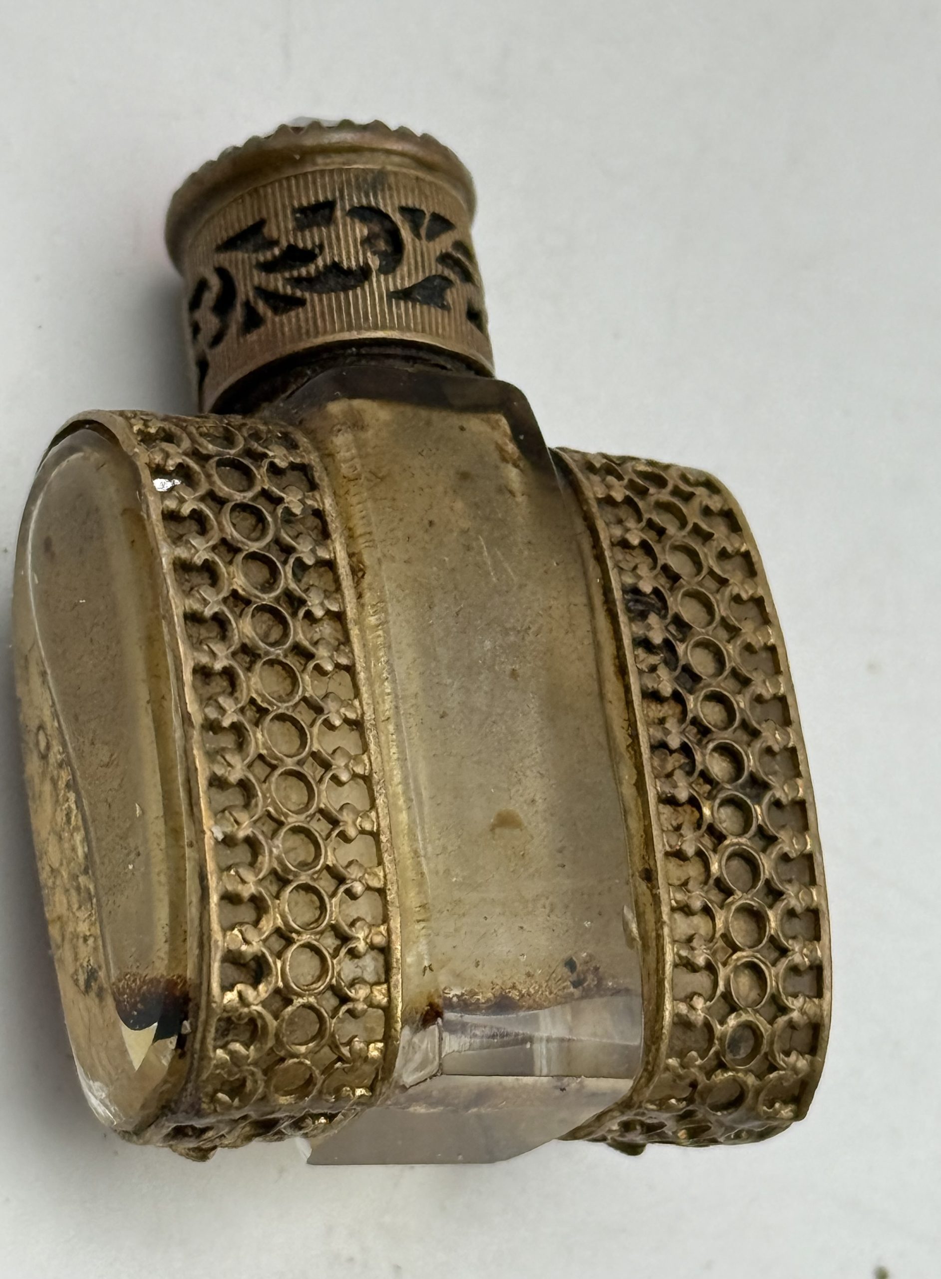 Parfüm Şişesi - Görsel 2